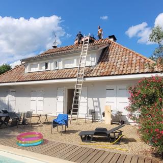 maison avec piscine + kit photovoltaïque