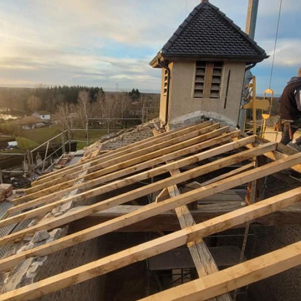 photo d'un toit d'église